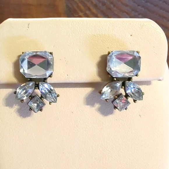Jewelry - Stunning Vintage Rhinestone Earrings!